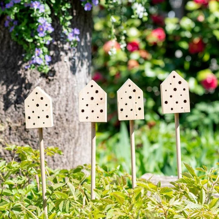 Cuba Mini Insect House On Pole - 4 Pack 1 Cuba Mini Insect House On Pole - 4 Pack